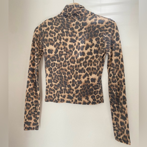 Sky & Sparrow • Animal Print Turtleneck - Picture 6 of 6